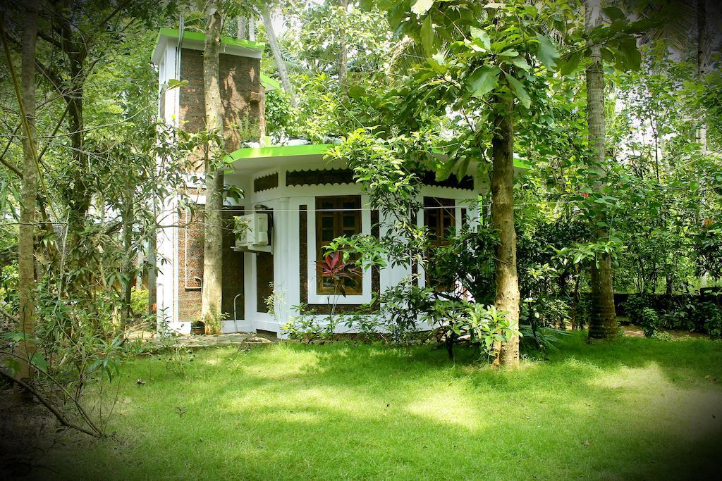 Jickys Nest Hotel Varkala Ngoại thất bức ảnh