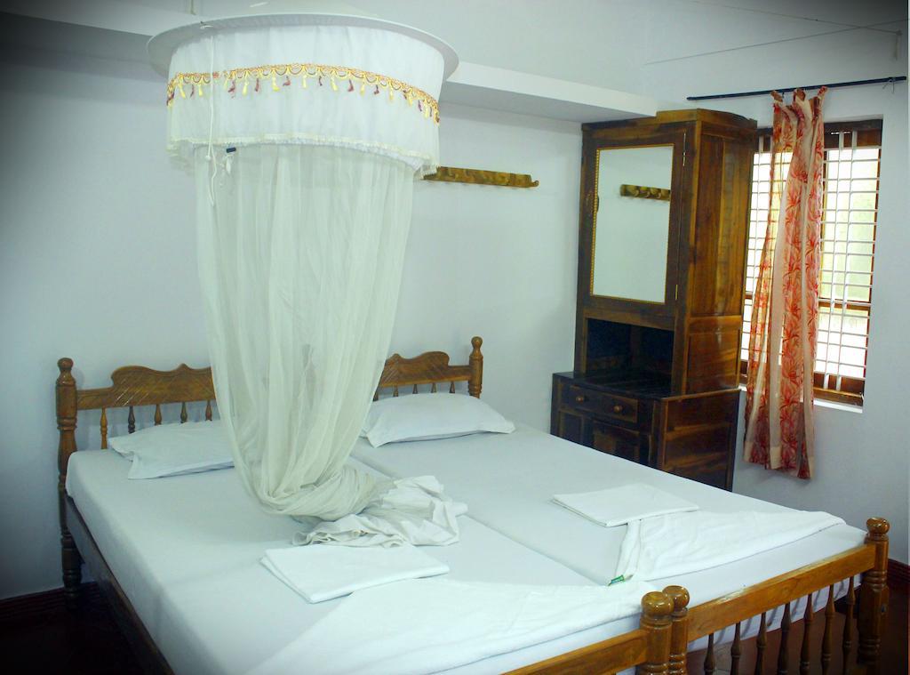 Jickys Nest Hotel Varkala Phòng bức ảnh