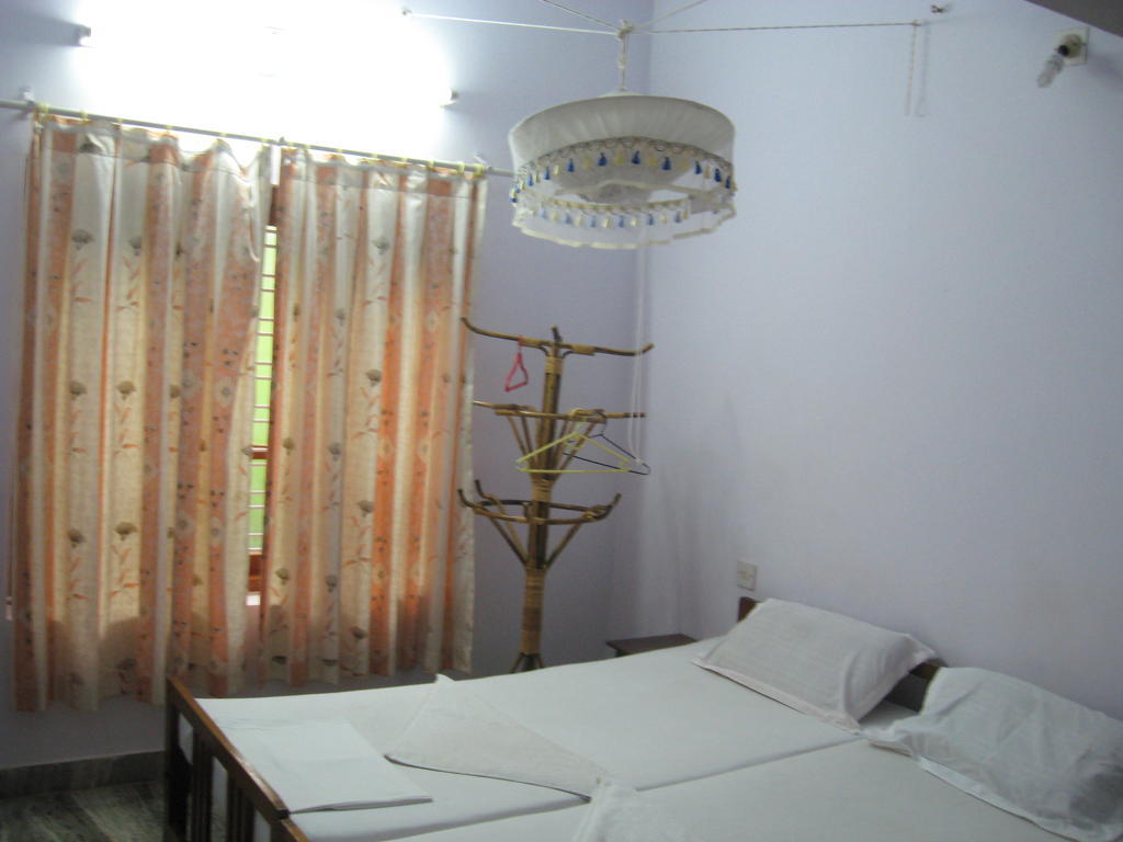 Jickys Nest Hotel Varkala Phòng bức ảnh